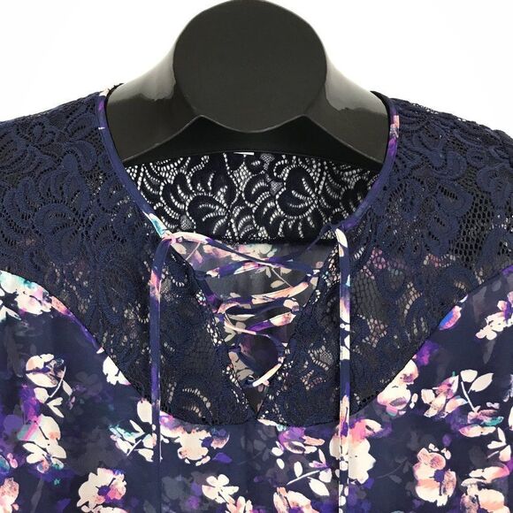 Decree Floral Bell Sleeve Blouse Women's Size Large Lace Up Sheer Spring Casual - Picture 2 of 12